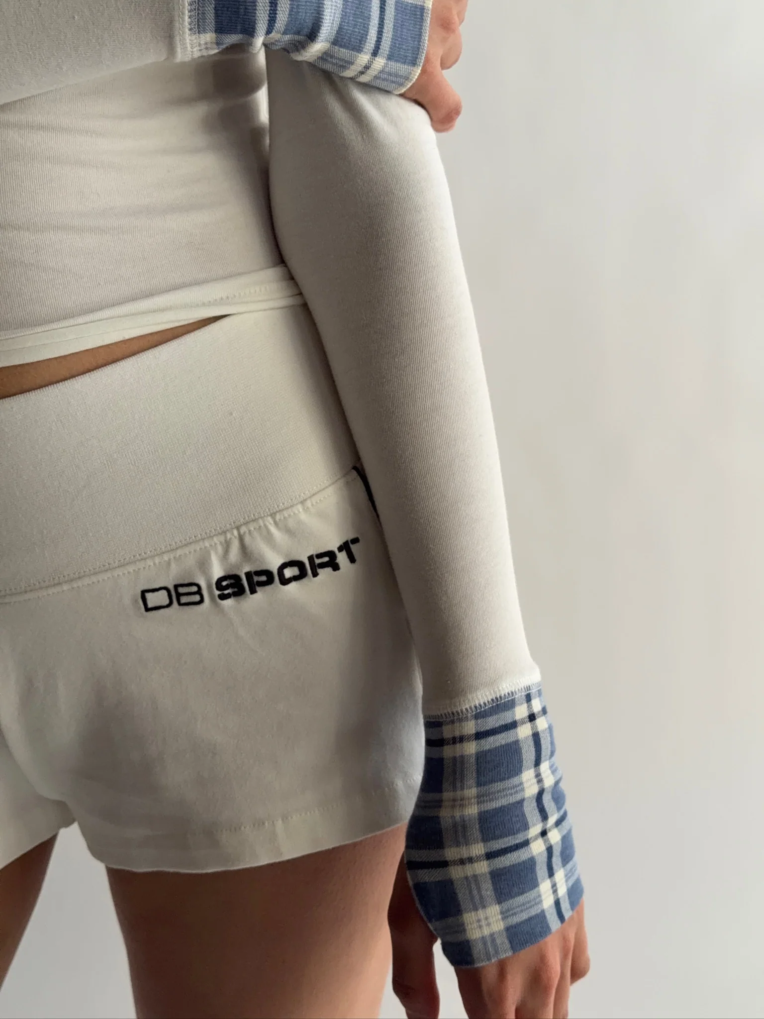 Low Rise Errand Short - Soft White - Image 8