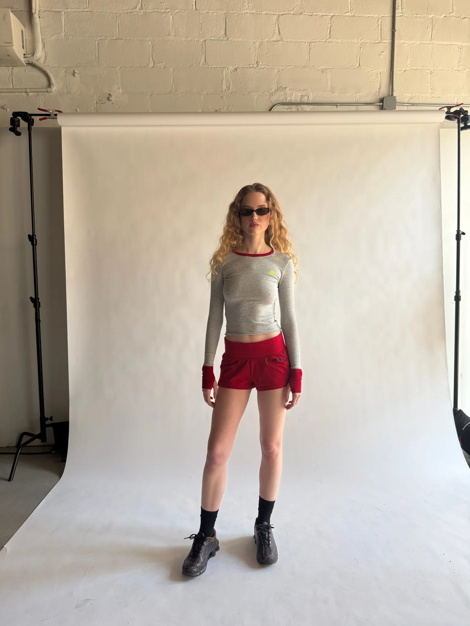 The Everyday Long Sleeve Tee - Heather Grey - Image 6